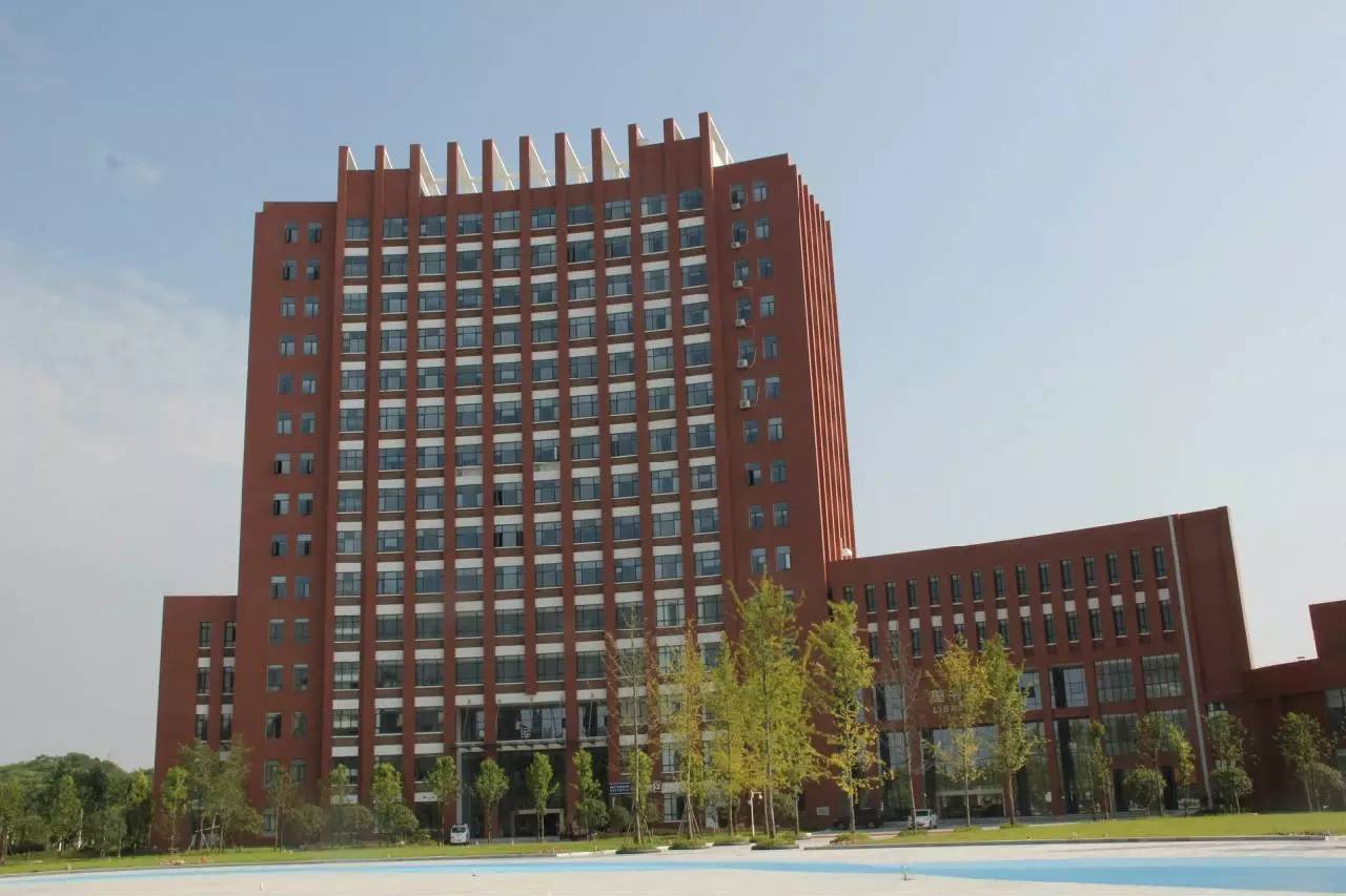 海航航校新校區(qū) 發(fā)展騰飛新起點(diǎn)