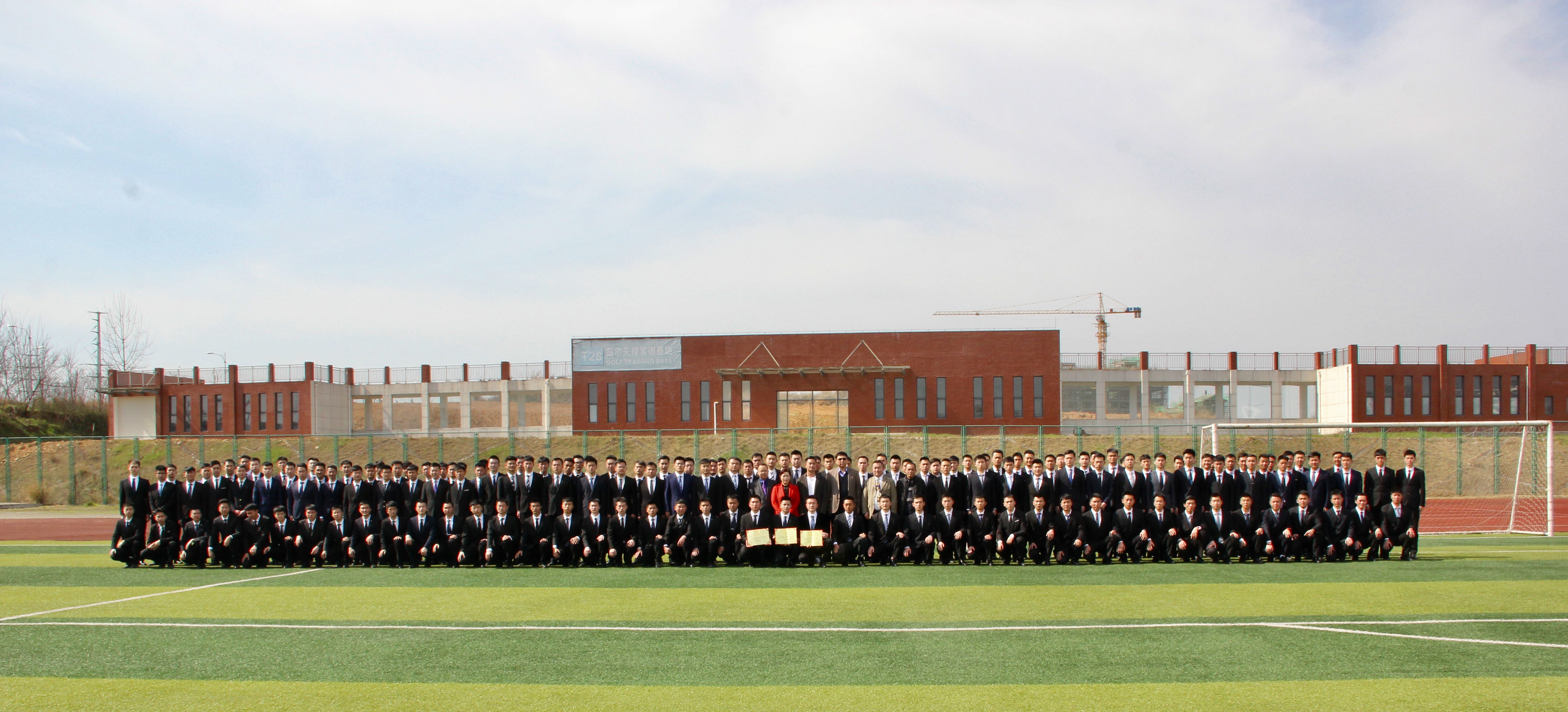 海航航校18-5期學員畢業(yè)典禮順利舉行