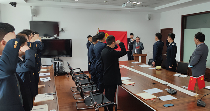 海航航校學(xué)員臨時黨支部正式成立