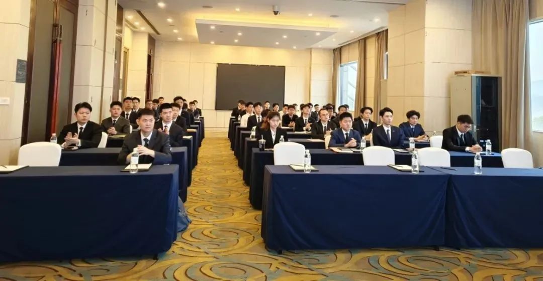 海航航校順利承辦海航航空集團(tuán)2025年自費(fèi)飛行學(xué)員第一場統(tǒng)招面試