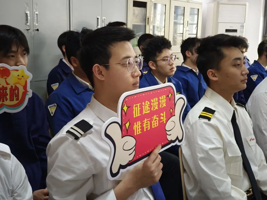 以賽促學(xué)，筑牢飛行安全基石〡2025年海航航校飛行學(xué)員理論知識競賽圓滿落幕